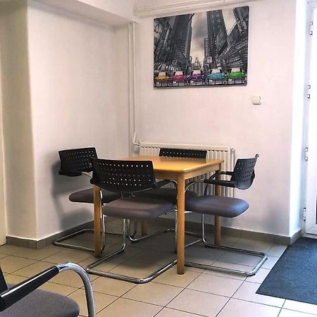 Hostel Maros Győr Exterior foto